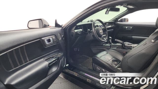 Ford Mustang купе, 2015 10