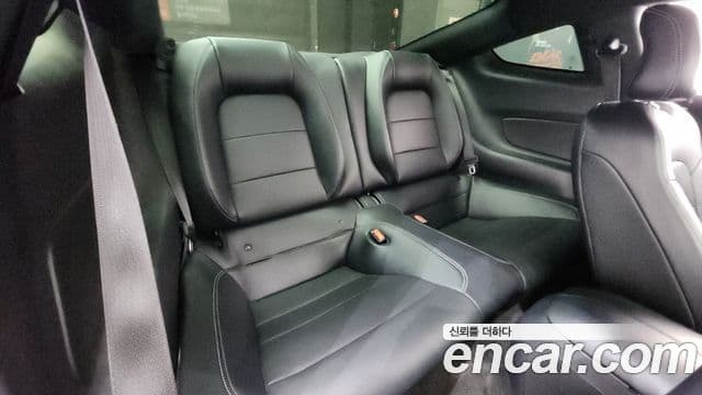 Ford Mustang купе, 2015 12