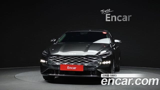 Kia K8 гибрид Signature, 2023 3