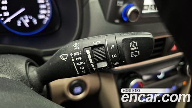 Hyundai Kona Modern Art, 2018 16