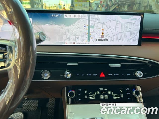 Genesis GV70, 2026 9