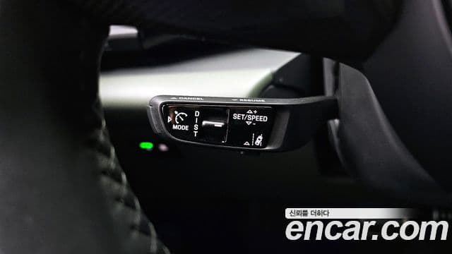 Porsche Macan EV турбо, 2025 16