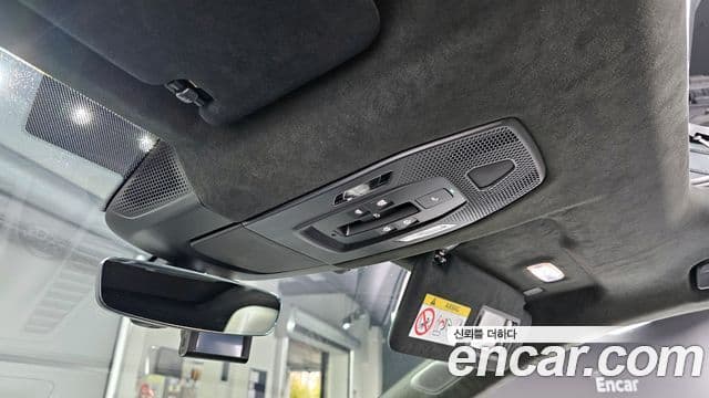 Porsche Macan EV турбо, 2025 17