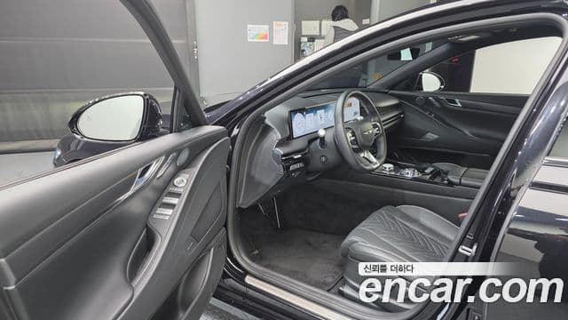 Genesis G80 (RG3) бензин 2.5 турбо 2WD, 2025 10