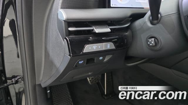 Genesis G80 (RG3) бензин 2.5 турбо 2WD, 2025 14