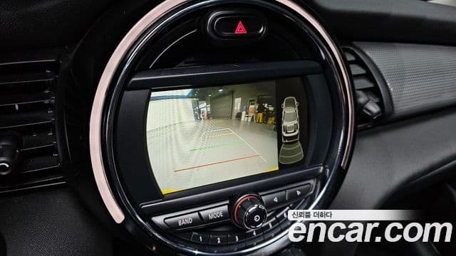 Mini Cooper D 3세대, 2016 15