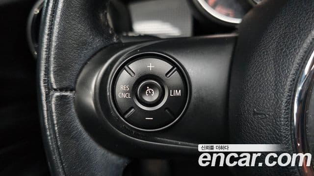 Mini Cooper D 3세대, 2016 18