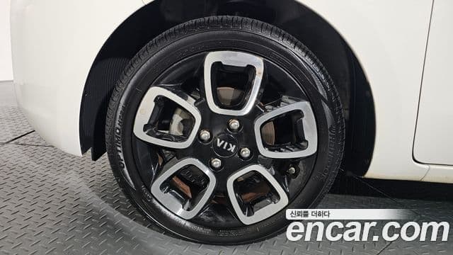 Kia The / новый New Ray Luxury, 2019 все фото