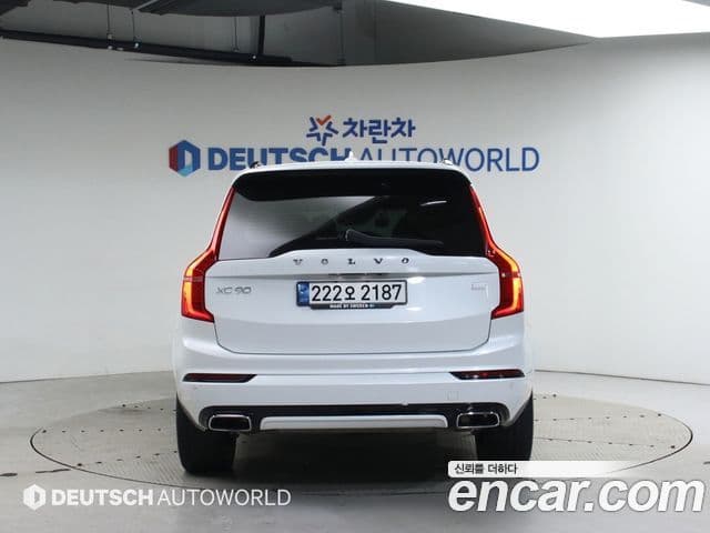 Volvo XC90 2세대 T8 R-Design гибрид, 2021 4