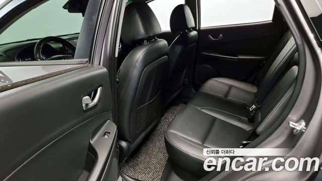 Hyundai Kona Modern Art, 2018 12