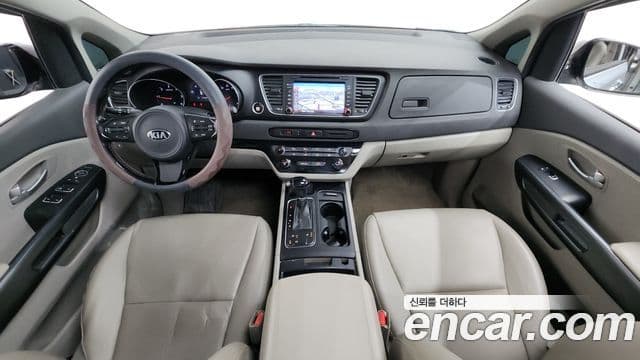 Kia All New Carnival Luxury, 2015 7