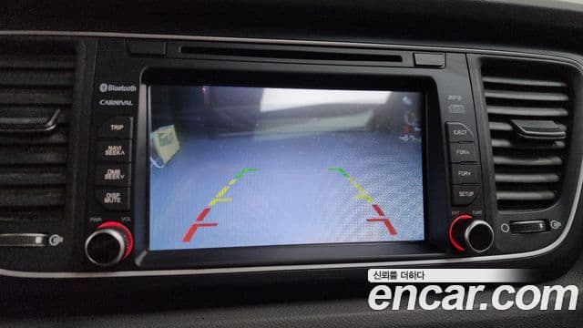 Kia All New Carnival Luxury, 2015 15