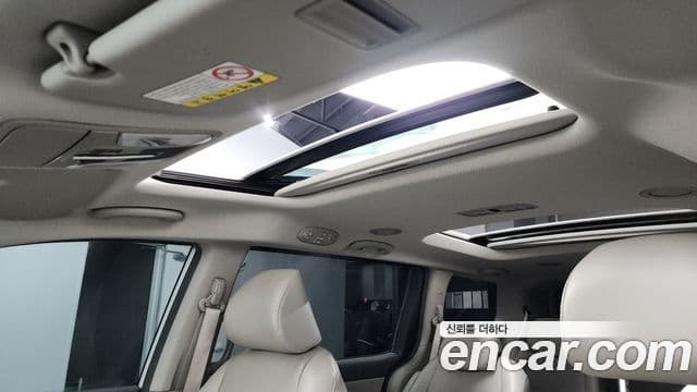 Kia All New Carnival Luxury, 2015 19