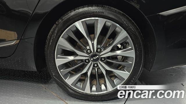 Kia K8 Signature, 2022 6