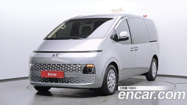 Hyundai Staria Modern, 2023 1