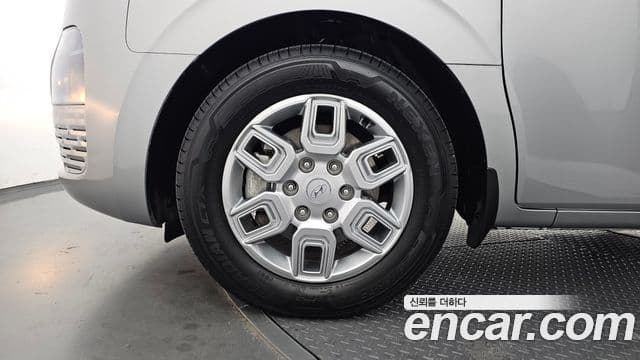 Hyundai Staria Modern, 2023 все фото