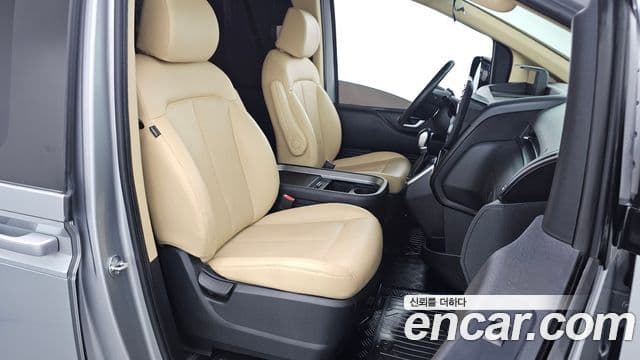 Hyundai Staria Modern, 2023 10