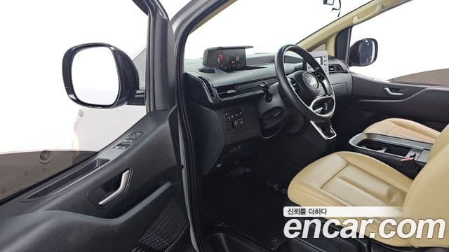 Hyundai Staria Modern, 2023 11