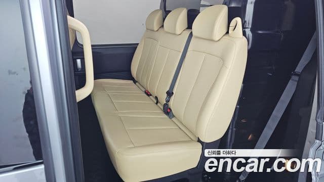 Hyundai Staria Modern, 2023 12