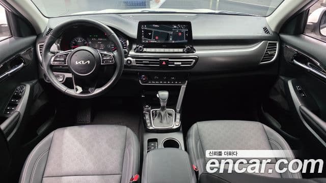 Kia Seltos Signature, 2023 7