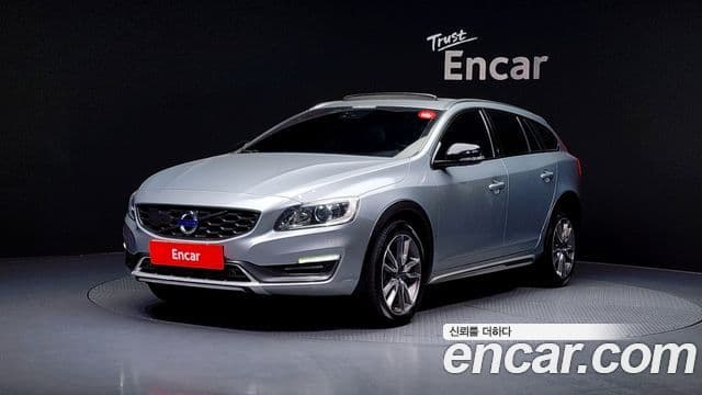 Volvo V60 Cross Country D4, 2016 1