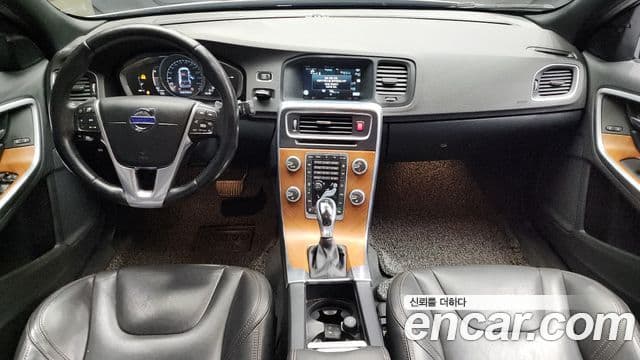 Volvo V60 Cross Country D4, 2016 7