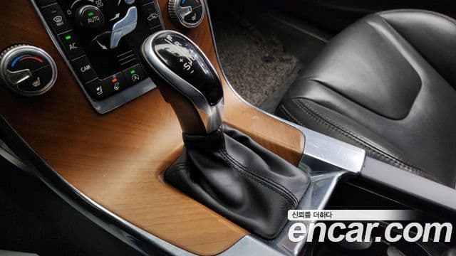 Volvo V60 Cross Country D4, 2016 9