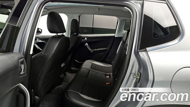 Peugeot 2008 1.6 BlueHDi Allure GC, 2018 12