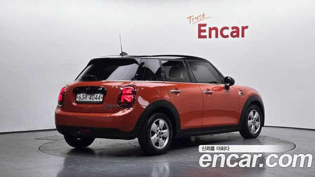 Mini Cooper 3세대, 2019 2