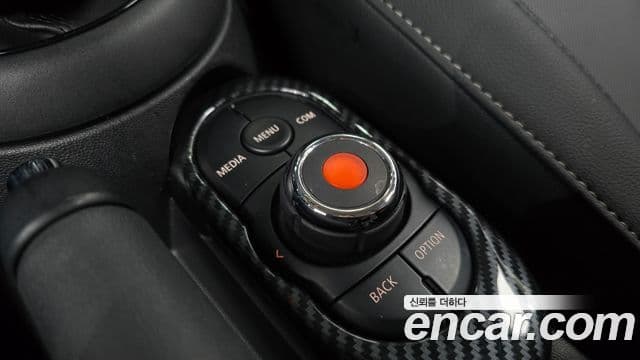 Mini Cooper 3세대, 2019 17