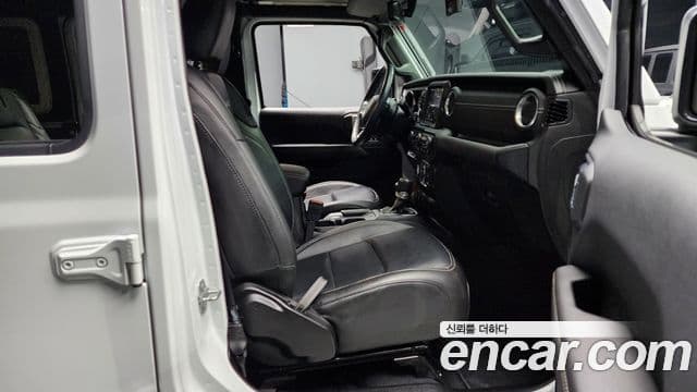 Jeep Wrangler (JL) 2.0 Overland 4도어 4xe, 2022 11