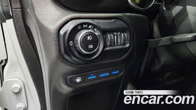 Jeep Wrangler (JL) 2.0 Overland 4도어 4xe, 2022 17