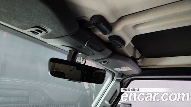 Jeep Wrangler (JL) 2.0 Overland 4도어 4xe, 2022 18