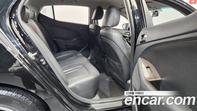 Kia K5 LPI Deluxe, 2011 12