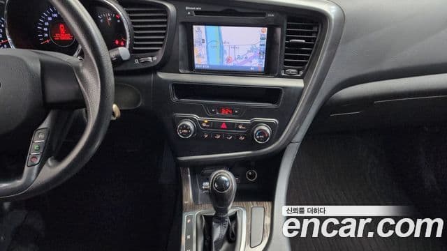 Kia K5 LPI Deluxe, 2011 16