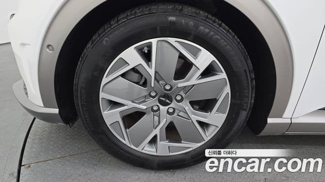 Genesis GV60 Standard, 2022 все фото