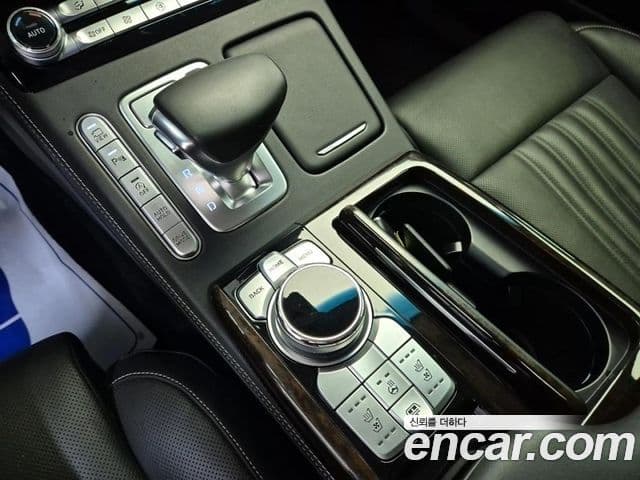 Genesis G90 Premium Luxury, 2021 9