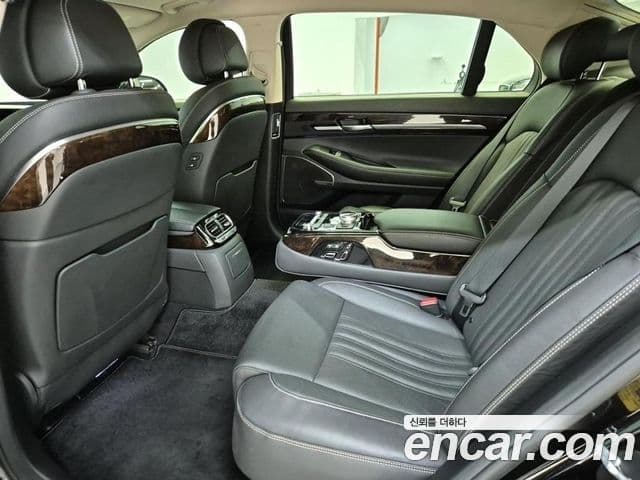 Genesis G90 Premium Luxury, 2021 10