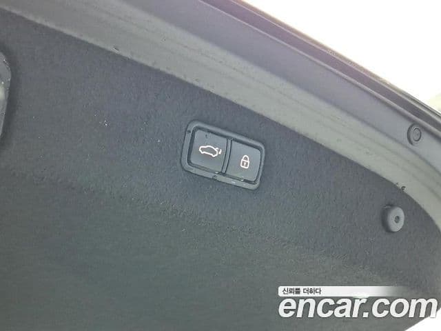 Genesis G90 Premium Luxury, 2021 14