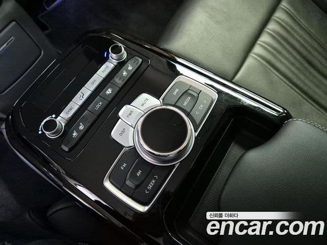 Genesis G90 Premium Luxury, 2021 16