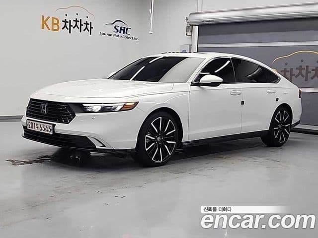 Honda Accord 11세대 2.0 гибрид Туринг (Touring), 2023 1
