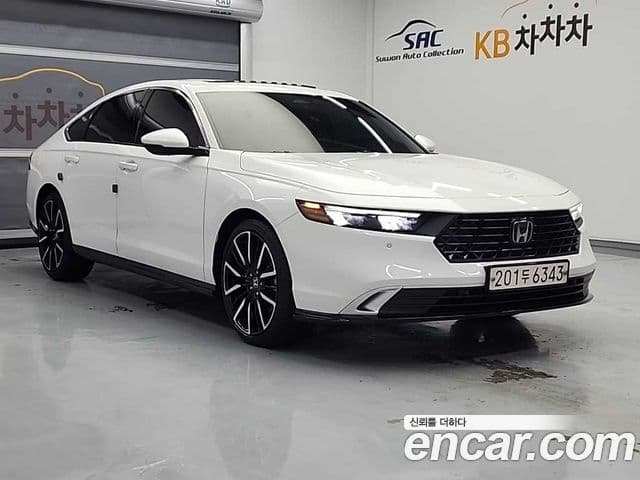 Honda Accord 11세대 2.0 гибрид Туринг (Touring), 2023 4