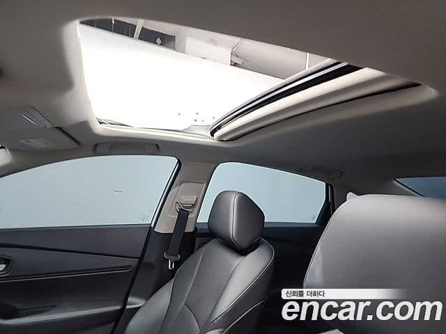 Honda Accord 11세대 2.0 гибрид Туринг (Touring), 2023 15