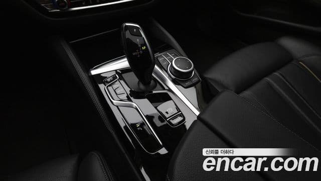 BMW 5시리즈 (G30) Luxury, 2022 9