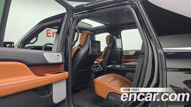 Lincoln Navigator 4세대 3.5L, 2021 17