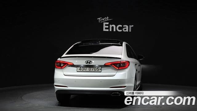 Hyundai LF Sonata Special, 2016 4