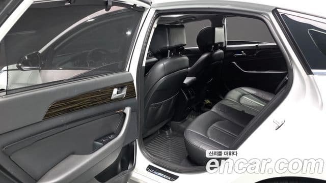 Hyundai LF Sonata Special, 2016 12