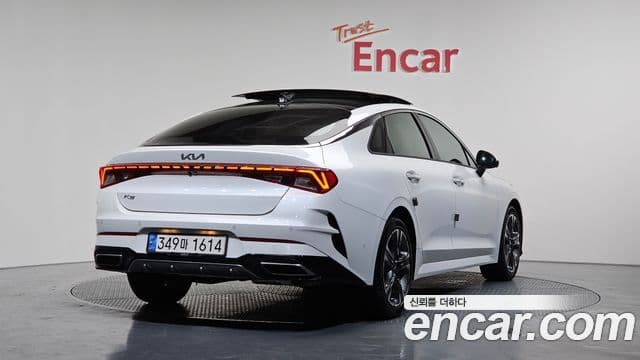Kia K5 3세대 Signature, 2022 2
