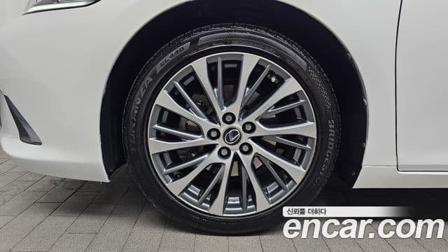 Lexus ES300h 7세대 Luxury, 2019 все фото