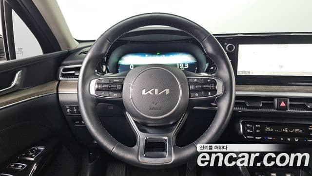 Kia K5 гибрид 3세대 Noblesse, 2023 16